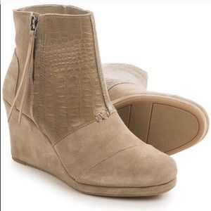 TOMS Taupe Suede Croc Embossed Leather Wedge Boot
